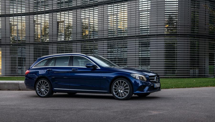  Mercedes-Benz C300 de Estate (S205) 2018 года  (WW) (фото 11 из 17)